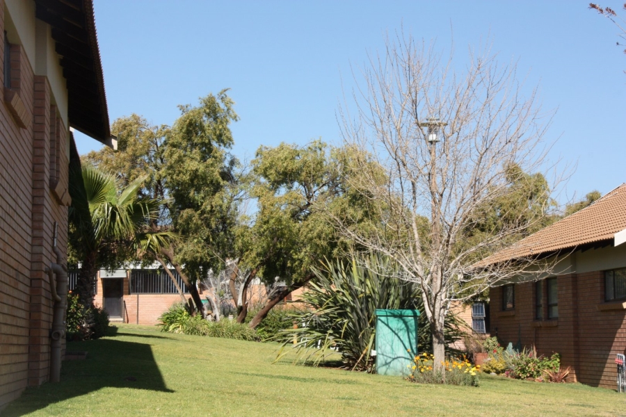 2 Bedroom Property for Sale in Langenhovenpark Free State